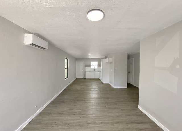 5423  Indian Desert, San Antonio, TX 78242 — photo 5