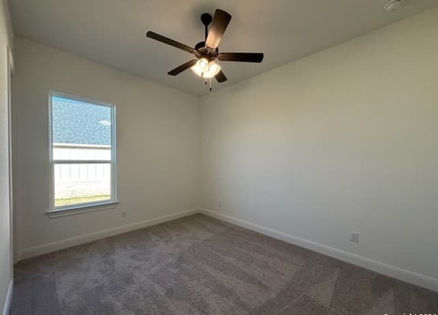 152 W Magnolia Circle, La Vernia, TX 78121 — photo 16