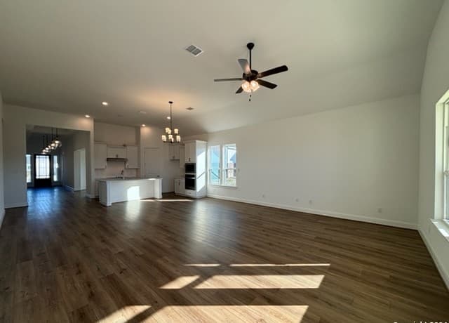 152 W Magnolia Circle, La Vernia, TX 78121 — photo 8