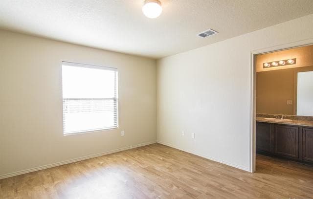 2242  Fishing Trail, San Antonio, TX 78224 — photo 10
