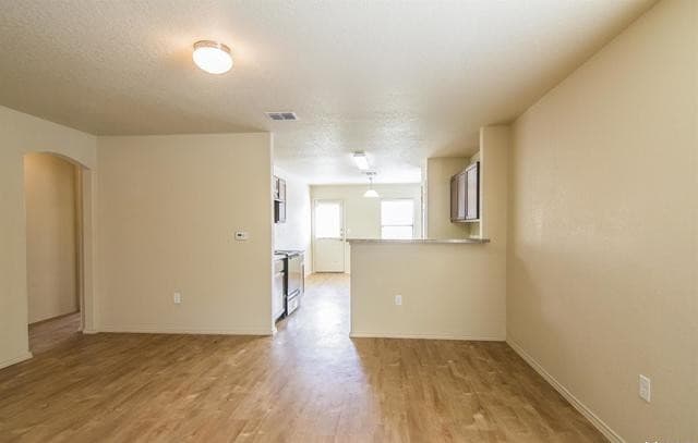 2242  Fishing Trail, San Antonio, TX 78224 — photo 4