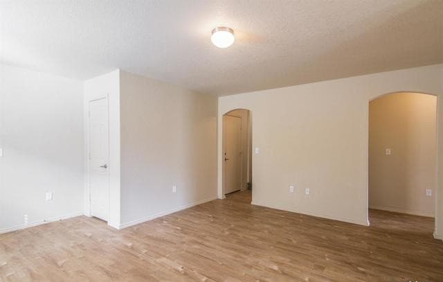 2242  Fishing Trail, San Antonio, TX 78224 — photo 5