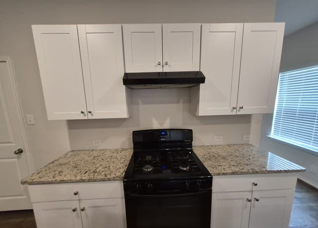 465  Middle Green Loop, Floresville, TX 78114 — photo 10