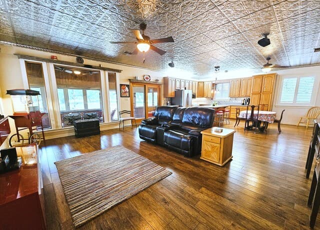 799  County Road 6612, Devine, TX 78016 — photo 5