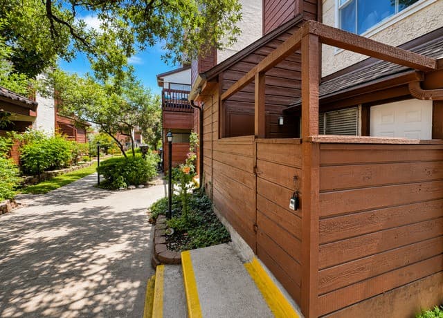 10527  Perrin Beitel Rd Unit C102, San Antonio, TX 78217 — photo 2