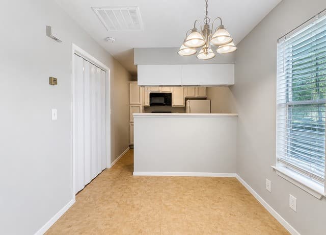 10527  Perrin Beitel Rd Unit C102, San Antonio, TX 78217 — photo 7