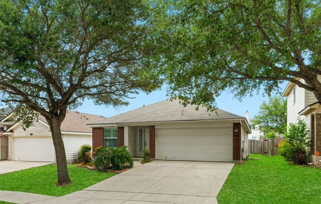 3322  Butler Pass, San Antonio, TX 78223 — photo 25