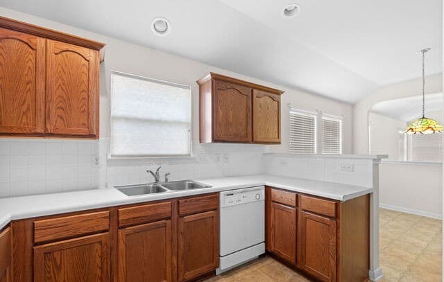3322  Butler Pass, San Antonio, TX 78223 — photo 8