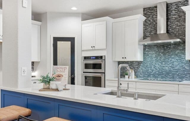 10618  Clover Cyn, Helotes, TX 78023 — photo 9