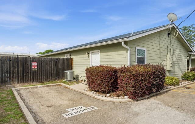 121 S Plant Unit 302, Boerne, TX 78006 — photo 17