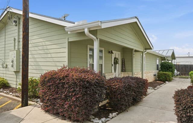 121 S Plant Unit 302, Boerne, TX 78006 — photo 2