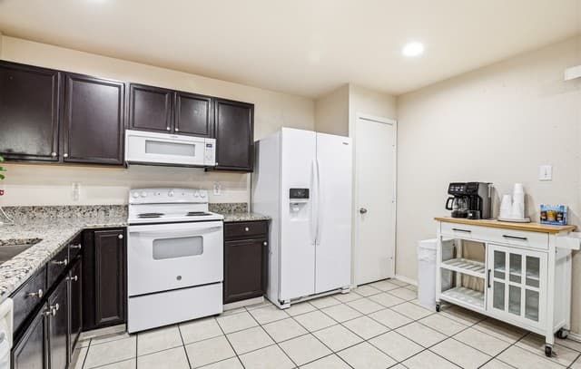 7402  Branching  Peak, San Antonio, TX 78244 — photo 10