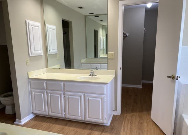 5842  Spring Vly, San Antonio, TX 78247 — photo 14