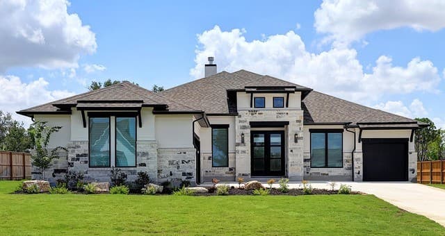 291  Bobs Cove, Castroville, TX 78009 — photo 2