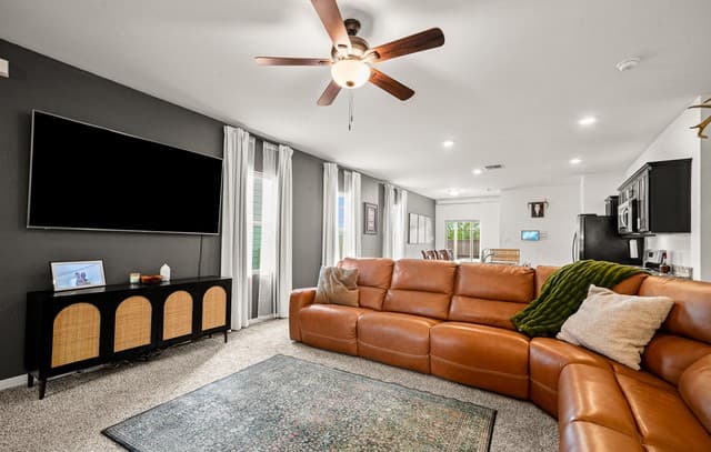 4909 Hallies Gdn, St Hedwig, TX 78152 — photo 9
