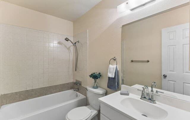 5823  Misty Gln, San Antonio, TX 78247 — photo 12