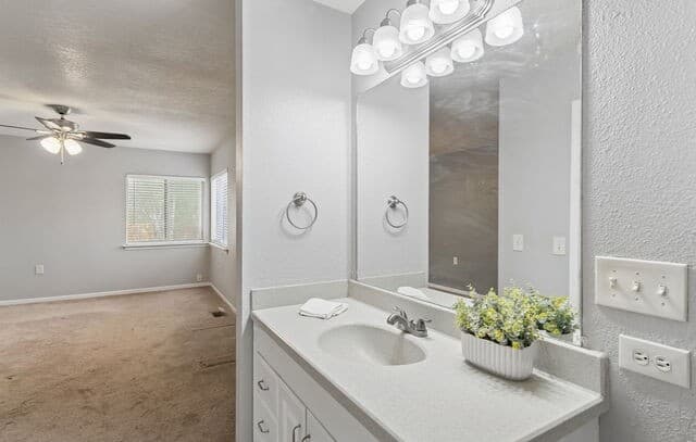 5823  Misty Gln, San Antonio, TX 78247 — photo 16