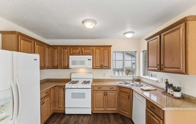5823  Misty Gln, San Antonio, TX 78247 — photo 7