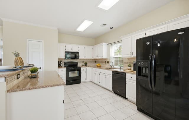 18143  Summer Knoll Dr, San Antonio, TX 78258 — photo 21