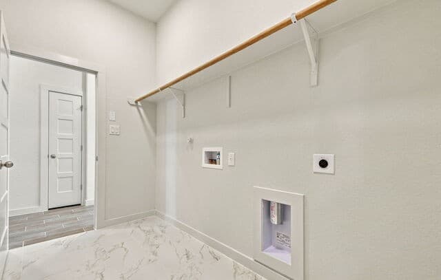 125  Travis Drive, Castroville, TX 78009 — photo 14