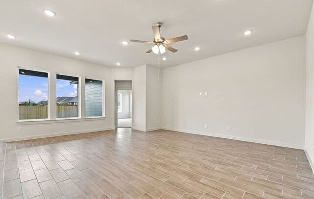 125  Travis Drive, Castroville, TX 78009 — photo 7