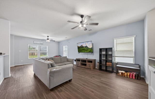 5910  Frisbee Path, Converse, TX 78109 — photo 3
