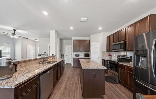 5910  Frisbee Path, Converse, TX 78109 — photo 6