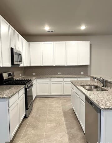 9223  Grand Western, Converse, TX 78109 — photo 4