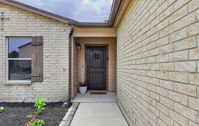 209  Gatewood Falls, Cibolo, TX 78108 — photo 2