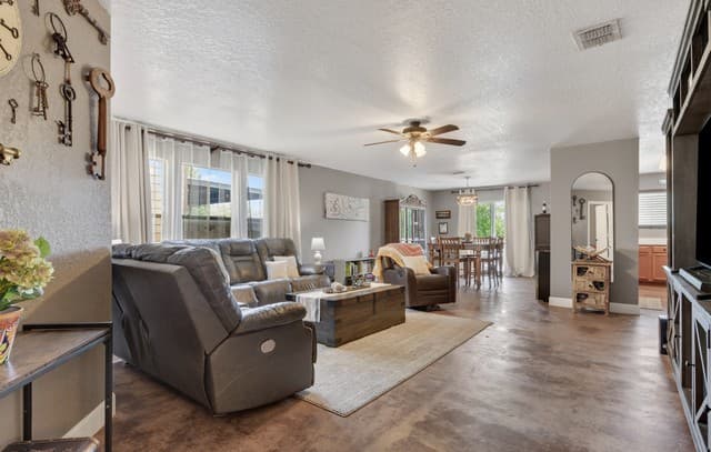 209  Gatewood Falls, Cibolo, TX 78108 — photo 4