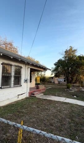 1718 N Walters, San Antonio, TX 78208 — photo 6