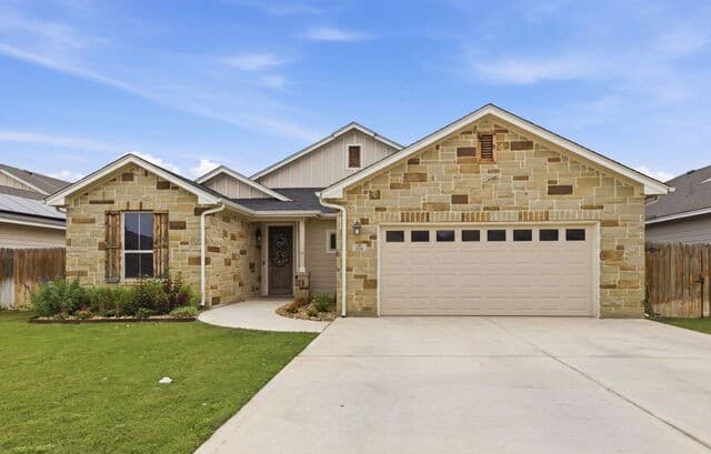 238  Iron Gate, Pleasanton, TX 78064 — photo 3