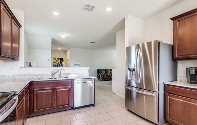 10628  Rayburn Lndg, San Antonio, TX 78252 — photo 11