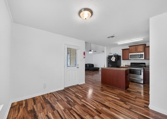 3423  Foster Meadows, San Antonio, TX 78222 — photo 11