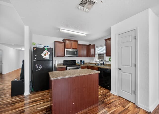 3423  Foster Meadows, San Antonio, TX 78222 — photo 7