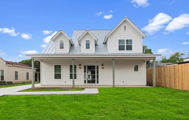158 S Academy Ave