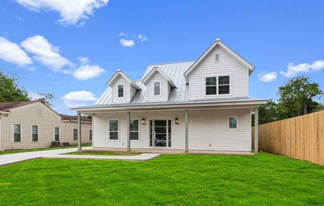 158 S Academy Ave, New Braunfels, TX 78130 — photo 3