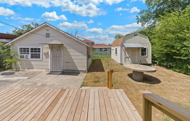 1321  Waverly Ave, San Antonio, TX 78201 — photo 23
