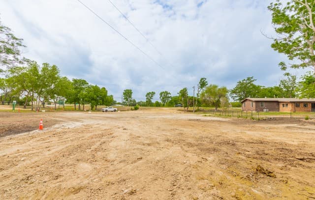 12488  S Us Highway 181, San Antonio, TX 78223 — photo 14