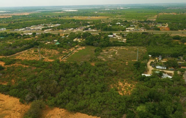12488  S Us Highway 181, San Antonio, TX 78223 — photo 2