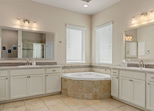 18003  Resort View, San Antonio, TX 78255 — photo 19