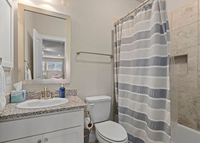 18003  Resort View, San Antonio, TX 78255 — photo 22