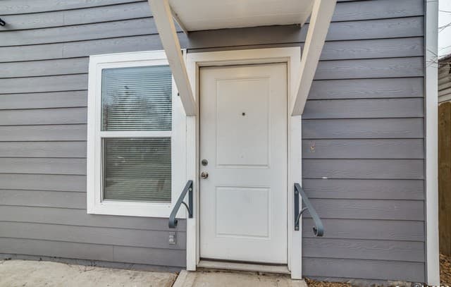 234  Gould St Unit 102, San Antonio, TX 78207 — photo 2