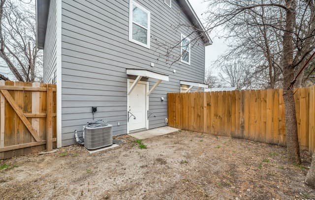 234  Gould St Unit 102, San Antonio, TX 78207 — photo 22