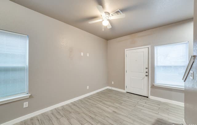 234  Gould St Unit 102, San Antonio, TX 78207 — photo 4