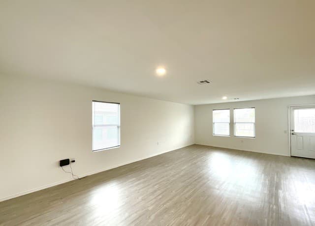 615  Bean Bend, San Antonio, TX 78221 — photo 17