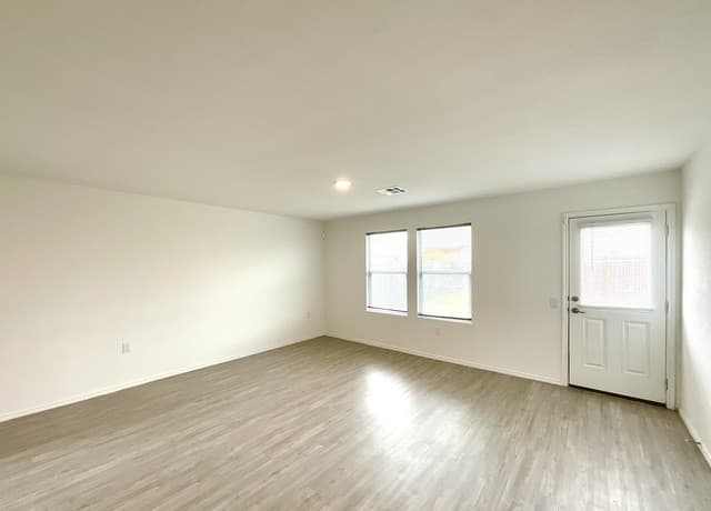 615  Bean Bend, San Antonio, TX 78221 — photo 22