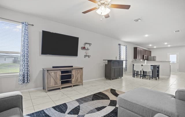 6238  Longhurst, San Antonio, TX 78218 — photo 6