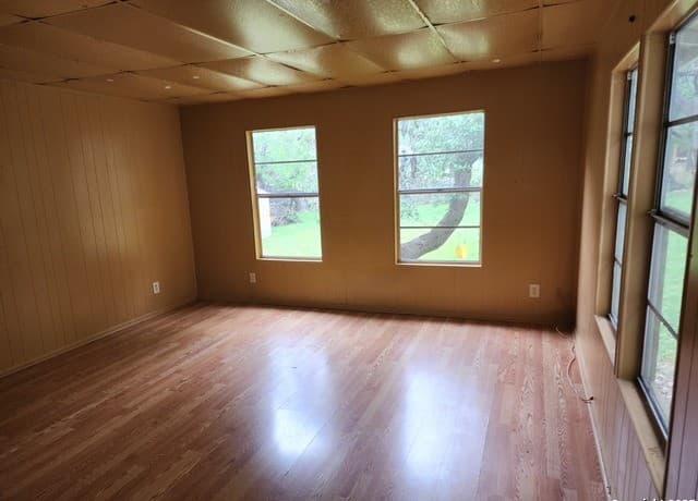 520  Royal Oak Dr, Canyon Lake, TX 78133 — photo 8
