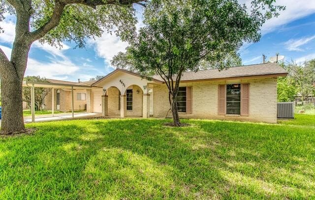 4431  Clear Spring Dr, San Antonio, TX 78217 — photo 11